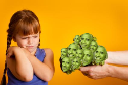 ryan-at-pet-salamander-dot-net:  “Come on, sweetie. Eat your barackolli” 