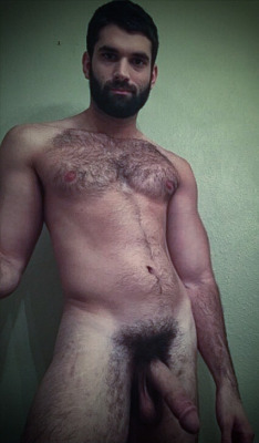 bigbushdad:  Very horny hairy man with full