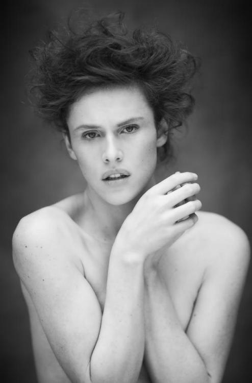 katalepsja:  Alex Wetter by Sebastien Cottereau 