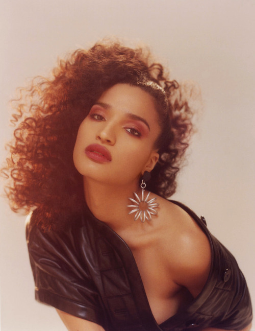 thechanelmuse:fallenvictory:INDYA MOORE© Luke Gilford for Modern Weekly ChinaFly as hell.