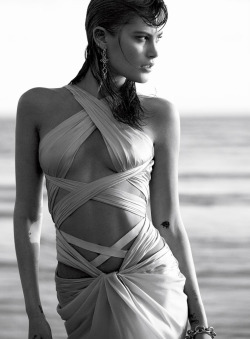 eternitychic:  http://eternitychic.tumblr.com/Model Catherine McNeil . Photographer ; Greg Karel . Vogue Spain May 2015