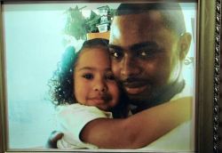 feedmerevolution:  fyblackfathers:  Oscar Grant and his daughter Tatiana. RIP Oscar Grant  5 years ago today on Jan 1st 2009  Brother Oscar Grant was murdered. Feb 27, 1986 - Jan 1, 2009 RIP Brother 