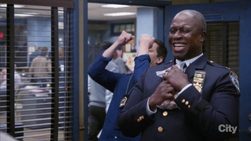 abigailmaedy: sandandglass: Brooklyn Nine-Nine s03e16 Context: they ate the candy from the gift bask