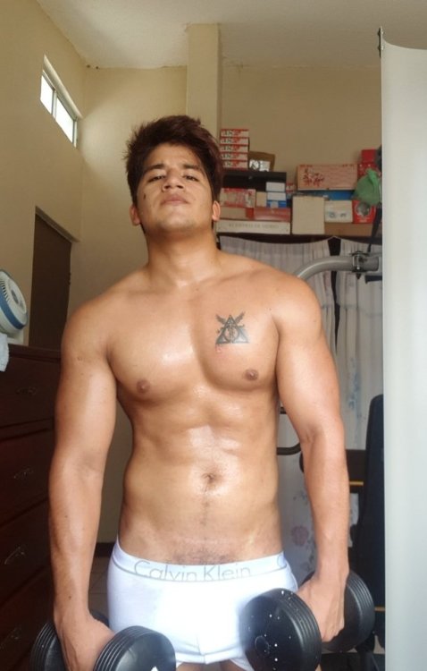 hekseflo:  1000chicosreales:  mexicogay-chacales: adult photos