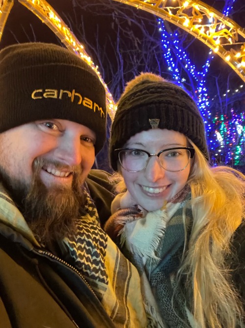 Went to the Cleveland Zoo lights the other night with @katiiie-lynn and my old coworker, first time in a couple years. They’ve changed stuff around and we had a blast. 