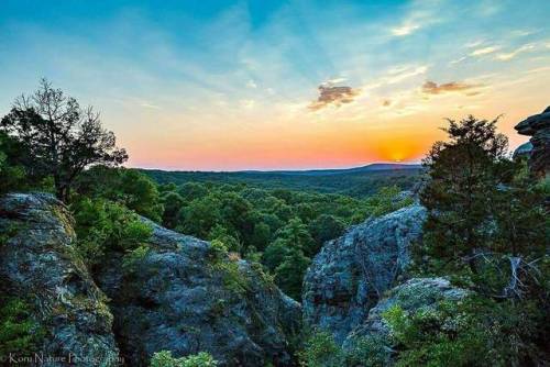 Sunset at garden of the gods in Shawnee National Forest in southern Illinois.