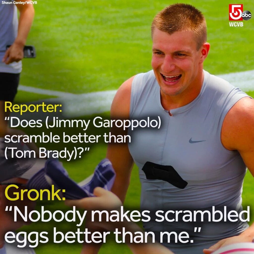 fullofdreamsyouoverslept:  gronk, don’t ever change