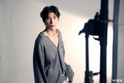 officialrovix:Leo for Theatre+ Magazine September Issue Shooting Behind | © Naver