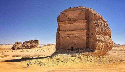 strangelfreak:  Qasr al-Farid is the most iconic symbol of Mada'in Saleh
