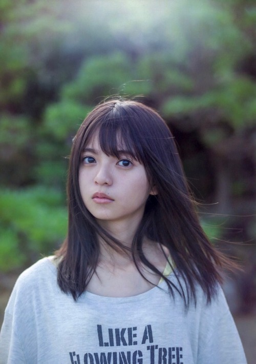 sakagumi46: 乃木坂46 齋藤飛鳥 / 1st 写真集『潮騒』❻ edit 夏扉 (トリミング・補正など) reblogged with tintum.