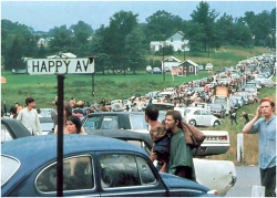 savetheflower-1967:  Woodstock 1969. 