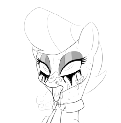 akinzer:  lovepaddles:  Aces High, sexiest bureaucrat in pony town.  That’s a lot of mayonnaise.   goddamn