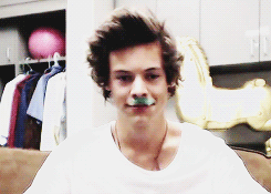 nonarry-blog:  @Harry_Styles Am I the only person who doesn’t floss while driving?!
