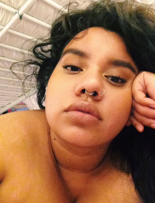 inbtwnsongs:  Apparently I take 90% of my pictures at work lol 😜  Happy Big Girl’s Appreciation Day! ✨   😍