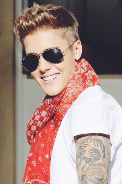 swaggy-justinbieber:  that’s the smile i love to see. 