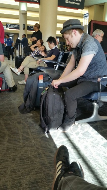 parasitequeen:  This dude is rocking the patrick stump vibe really hard 