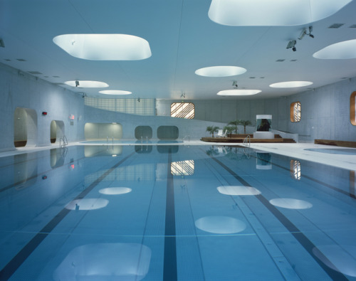 Feng Shui Swimming Pool / Mikou Studio Photographed By Héléne Binet