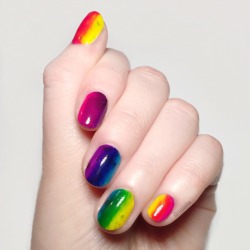 nailallie:  A simple rainbow gradient inspired by @stephstonenails.