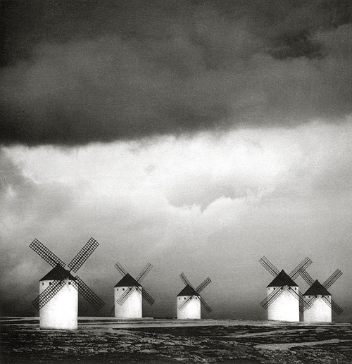 last-picture-show:   Michael Kenna, Quixotes Giants, 1998  