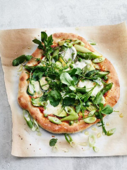 veganpizzafuckyeah:  reblogged from imnotyoursdarling:  Veggie Pizza &lt;3    Beauty