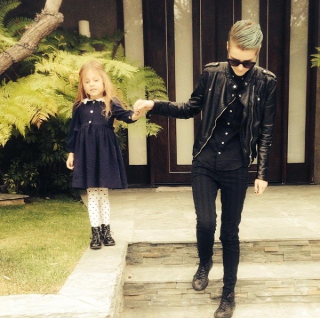 wildlez:  ulzzangtomboy:  [x] when a tomboy has a baby:Jesse and her little doll