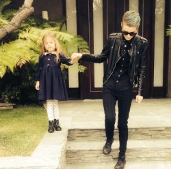 Wildlez:  Ulzzangtomboy:  [X] When A Tomboy Has A Baby:jesse And Her Little Doll