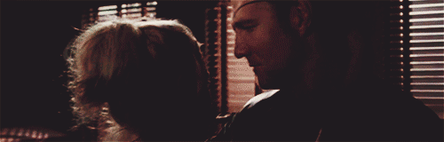 agirlfromwoodbury:  Everyone + Hug - “My blood, my family they’re right here.” 