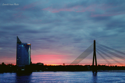 Sunset in Riga, Latvia.Photo: IVAN 63