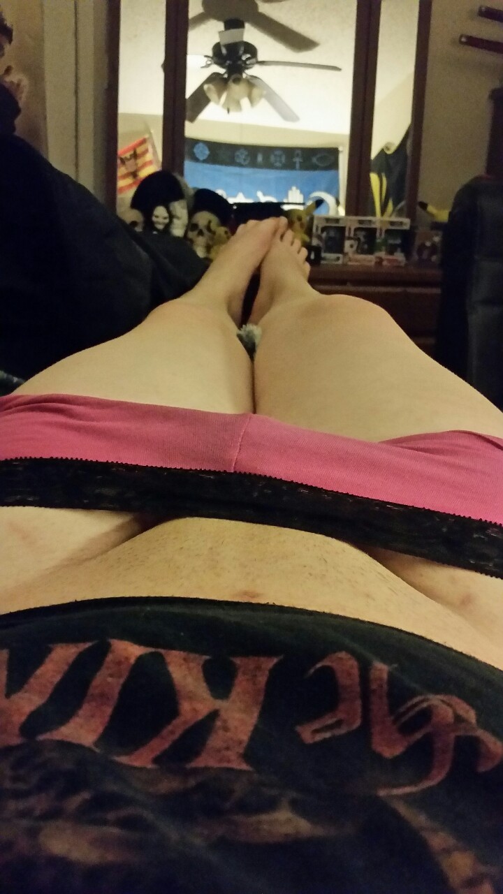 anotherfemboy:  jinx-senpai:  About to go to sleep, decided to be lewd first cx 
