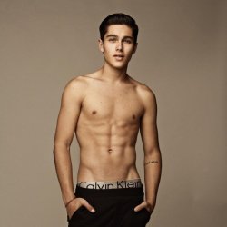 hottestboysmodels:  Model &amp; actor  Sergio busted !More boys &amp; models: https://hottestboysmodels.tumblr.com/