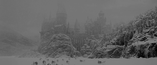 emmaswatsons:  Christmas was coming. One morning in mid-December, Hogwarts woke to find itself cover