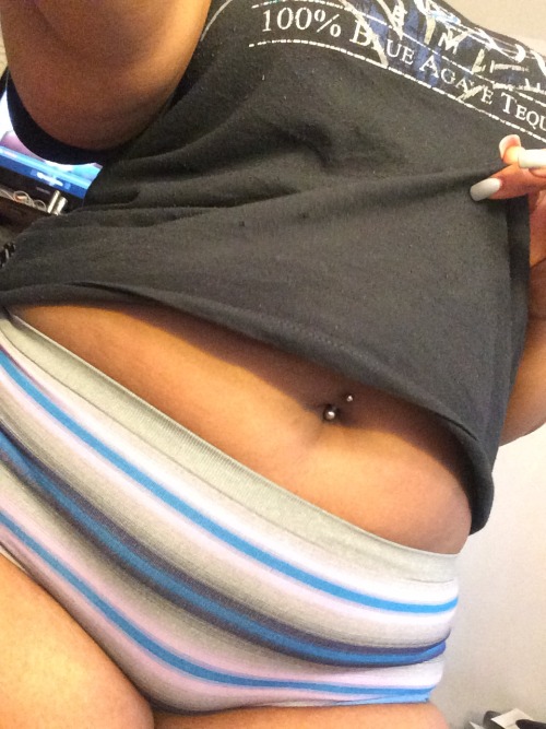 curtflirt509:  nikareeashlee:  ✨  Im definitely ah fan….