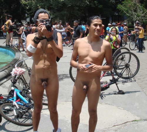 gaypegasus:  Latino’s Naked Ride  gaypegasus.tumblr.com/