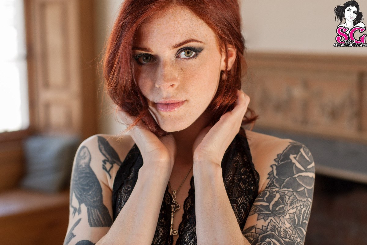 sglovexxx:  AnnaLee Suicide