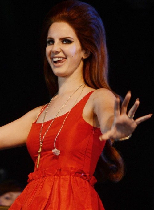 XXX ikilledlanadelrey:  Lana Del Rey I love this photo