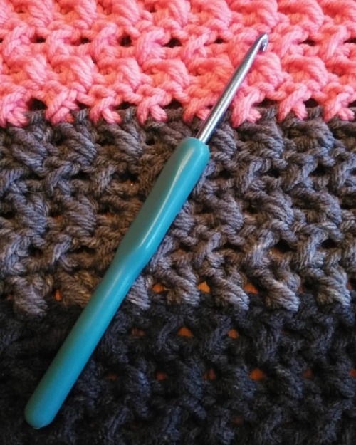 w.i.p sneek peek  #crochet #crochethookersofinstagram  #lefthandedhooker