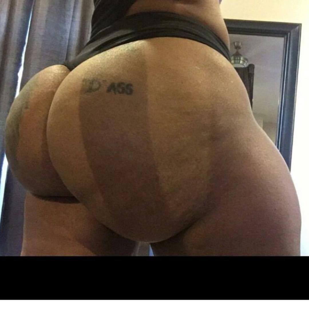 thequeencherokeedass:  Happy Wednesday!!!! Www.clubcherokeedass.com www.clubcherokeedass.com