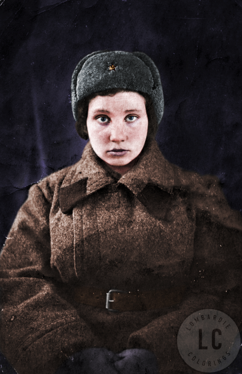 Iraida Grekova.Photographer unknown, October, 1941.Colored by Lombardie Colorings.__________________