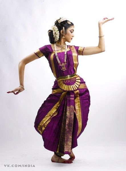 Classical Indian dance2, 6. Colleena Shakti7. Odissi dance, Bharatanatyam8, 10. Odissi dance9. Odiss