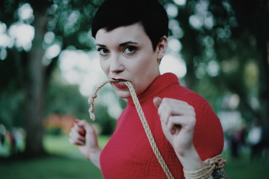 boshai:  Tengu in the park, with Sorcery Boston, September 2018 Rope by me, photography by @travisalexphoto 
