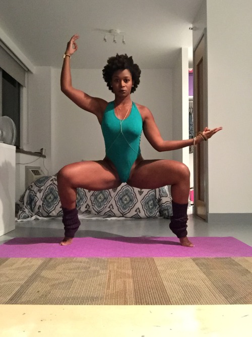 pvssywavy:  Blackout Yoga Edition adult photos