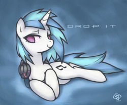 pony-palace:  Random Pic of the Day 146  Vinyl Scratch - SoulSpade &gt;&gt;Read More  c: