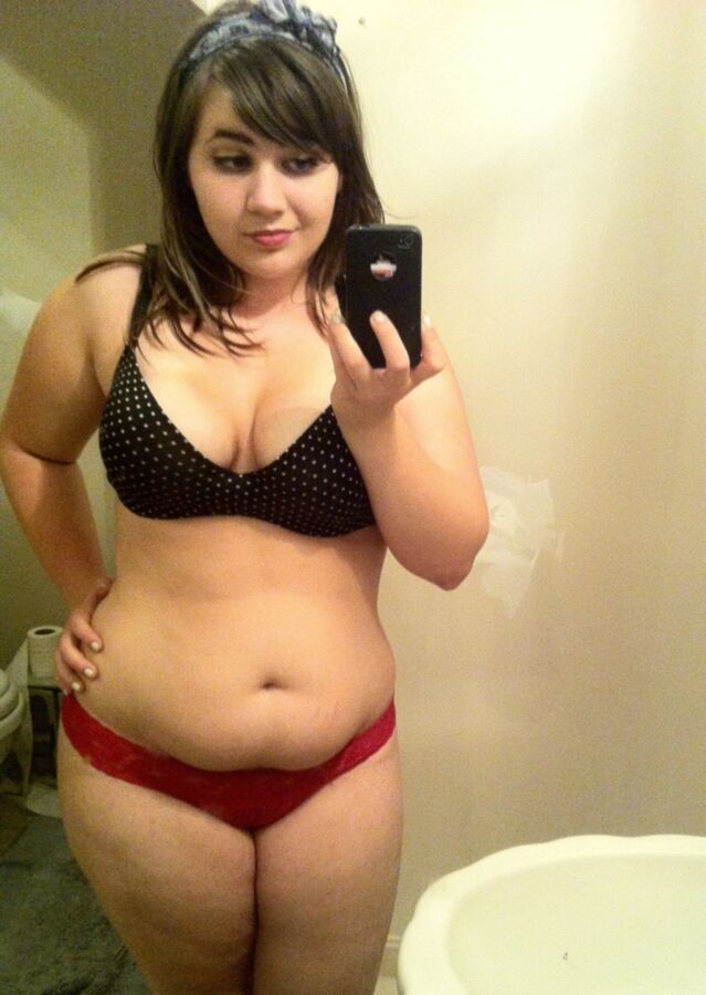 bbwselfies:  todays selfie is brought to you by the color red