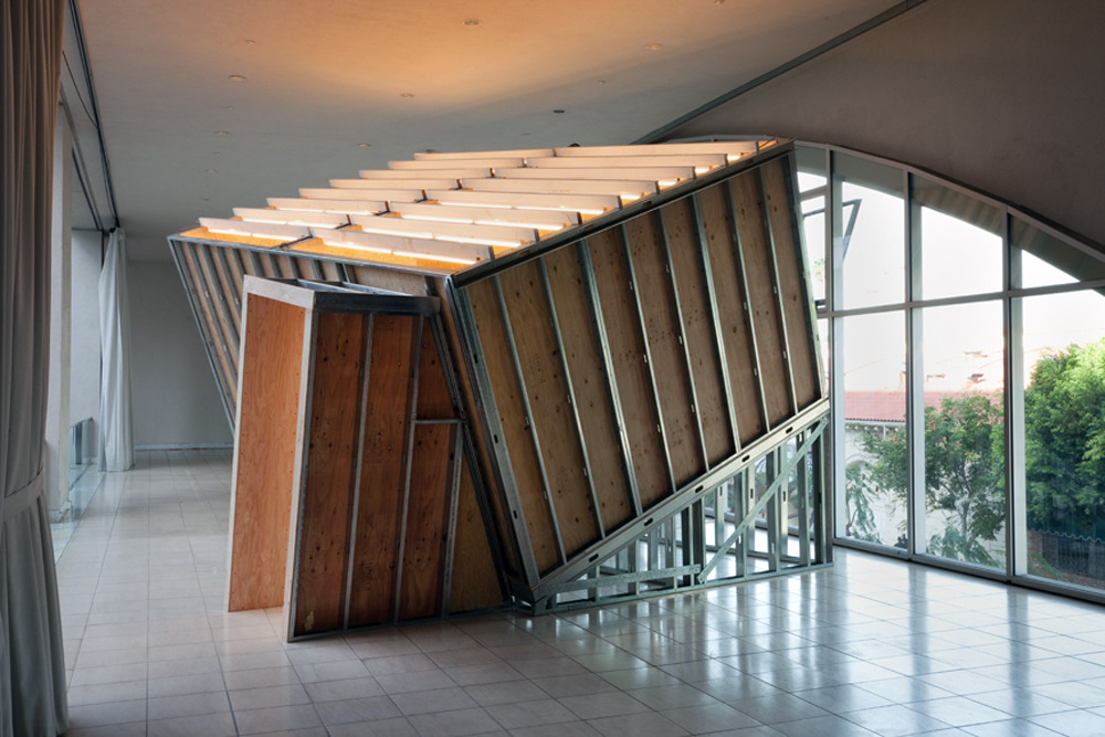likeafieldmouse:  Julian Hoeber - Demon Hill (2010-12) &ldquo;A freestanding