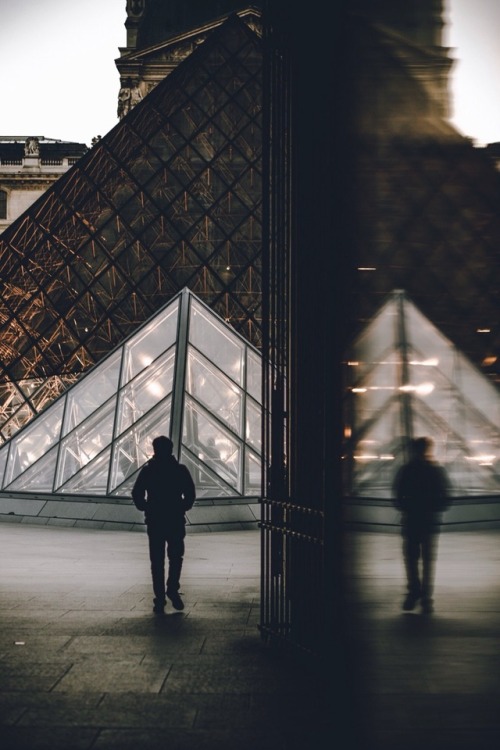 Louvre( Photography by C.D.K )