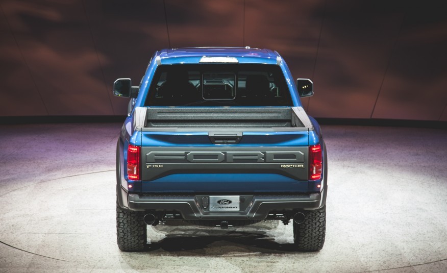flicktitty:  Ok, i know alot of you have seen all the NEWS from the Detroit Autoshow
