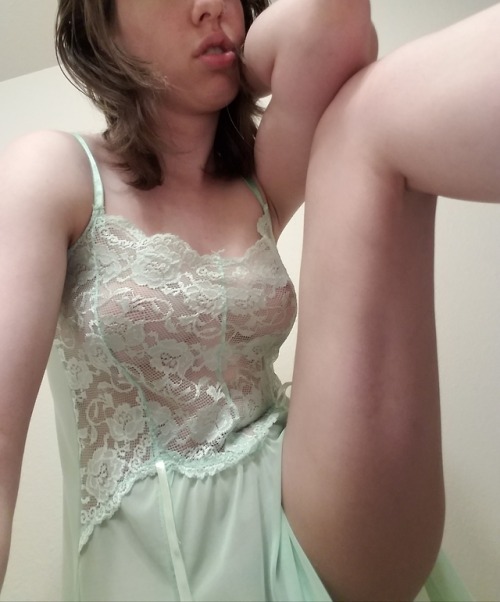 im-thinking-of-youu:  Hmm? You want to see more? Get on your knees and maybe you’ll get a peak