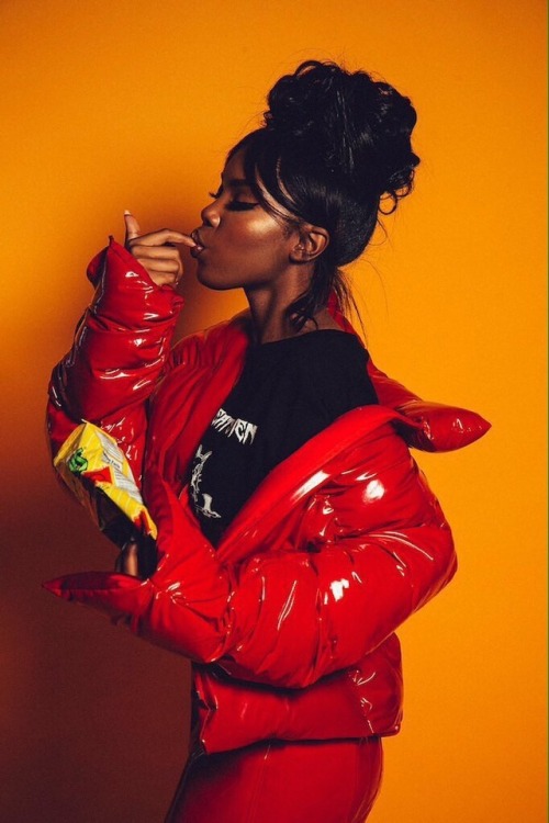 iamchinyere:  lifelovemusiq:  Ryan Destiny x GaloreHailing from Detroit and one the leading ladies on Fox’s “Star,” Ryan Destiny is officially our new young Hollywood obsession.Not only are we green with envy over her chilled out style and adorable