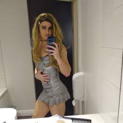 Porn Pics tayrosiee:Short dress for easy access 😝