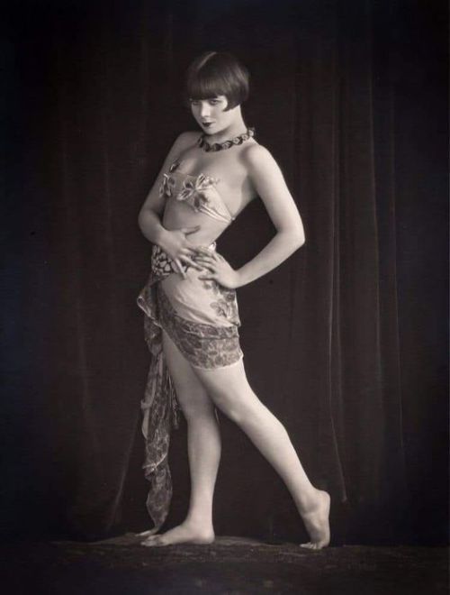 Louise Brooks Nudes &Amp;Amp; Noises  